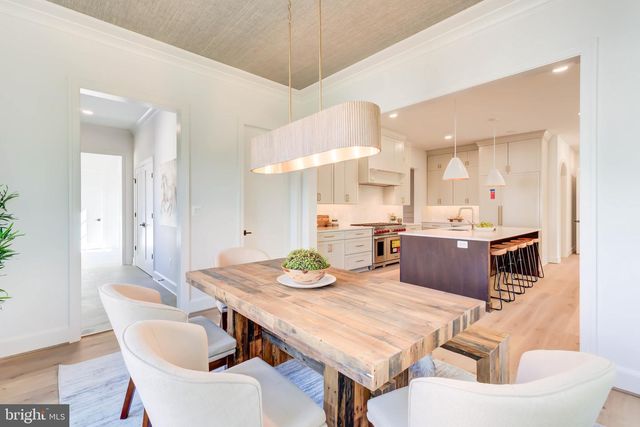 1538 FOREST LN, Mclean, VA 22101