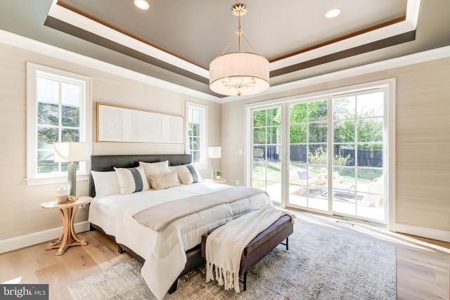 1538 FOREST LN, Mclean, VA 22101