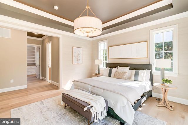 1538 FOREST LN, Mclean, VA 22101