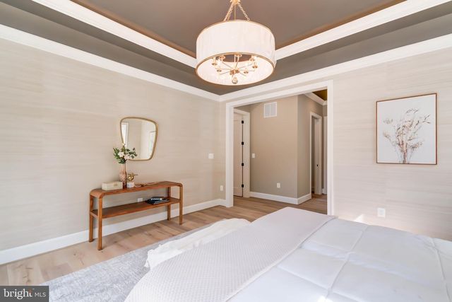 1538 FOREST LN, Mclean, VA 22101