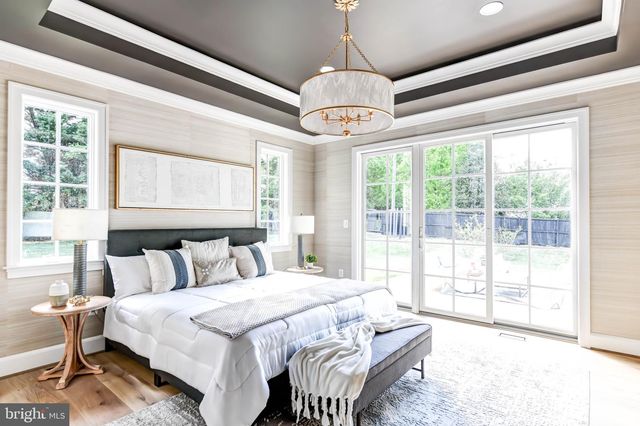 1538 FOREST LN, Mclean, VA 22101