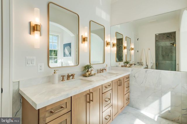 1538 FOREST LN, Mclean, VA 22101