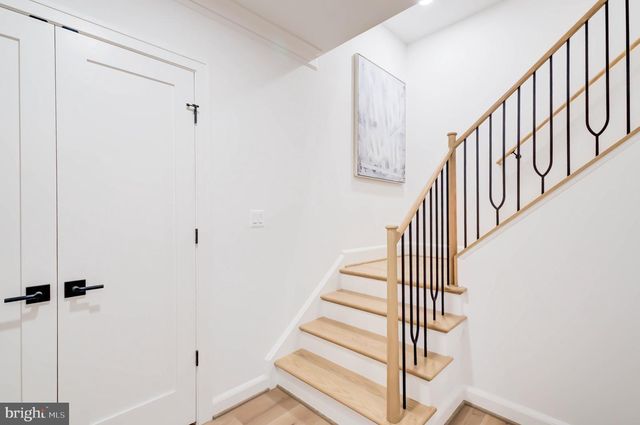 1538 FOREST LN, Mclean, VA 22101