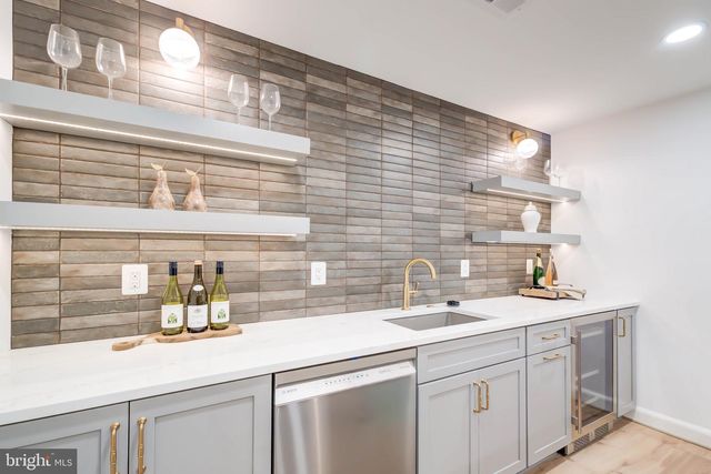 1538 FOREST LN, Mclean, VA 22101