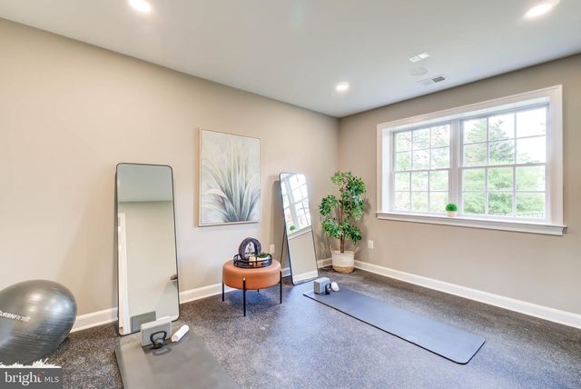 1538 FOREST LN, Mclean, VA 22101