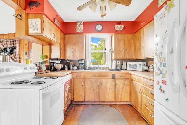 8941 & 8943 Lakeshore Road, Lexington, MI 48450