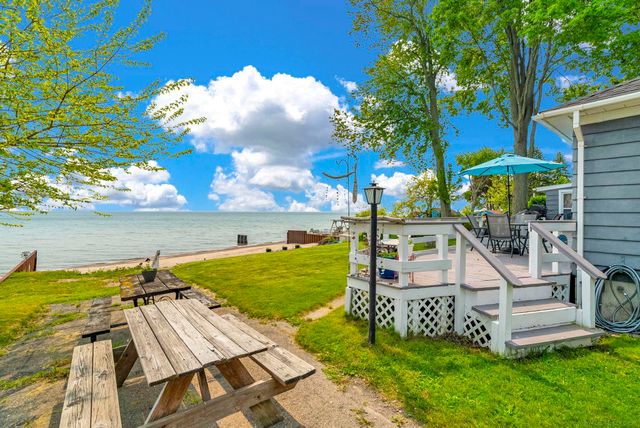 8941 & 8943 Lakeshore Road, Lexington, MI 48450