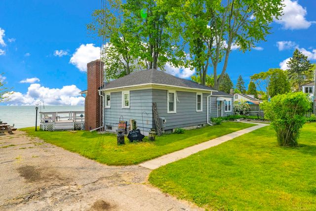 8941 & 8943 Lakeshore Road, Lexington, MI 48450