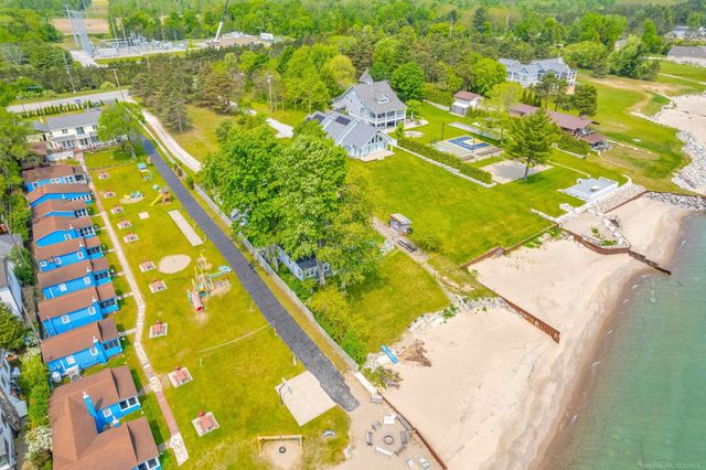 8941 & 8943 Lakeshore Road, Lexington, MI 48450