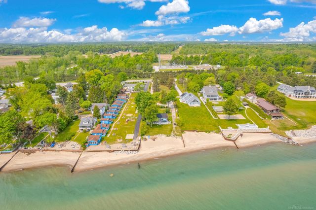 8941 & 8943 Lakeshore Road, Lexington, MI 48450