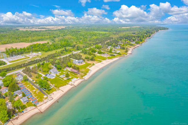 8941 & 8943 Lakeshore Road, Lexington, MI 48450