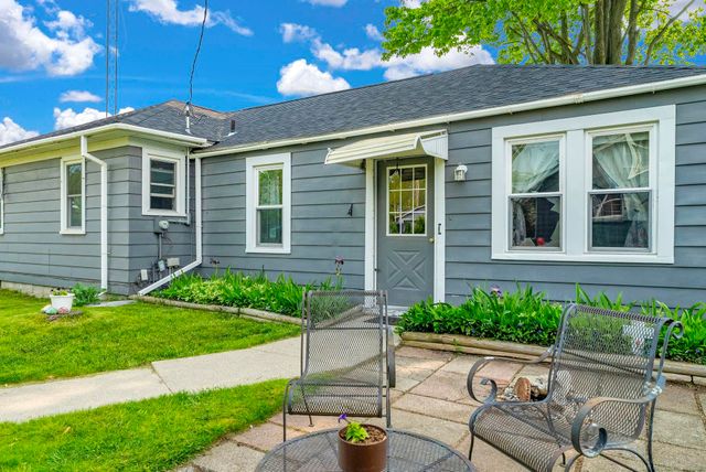 8941 & 8943 Lakeshore Road, Lexington, MI 48450