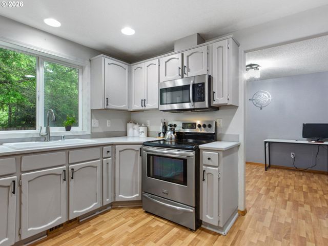 1720 Ne 16TH Loop, Battle Ground, WA 98604