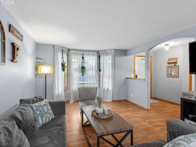 1720 Ne 16TH Loop, Battle Ground, WA 98604
