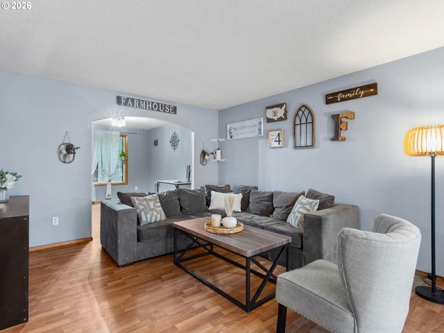 1720 Ne 16TH Loop, Battle Ground, WA 98604
