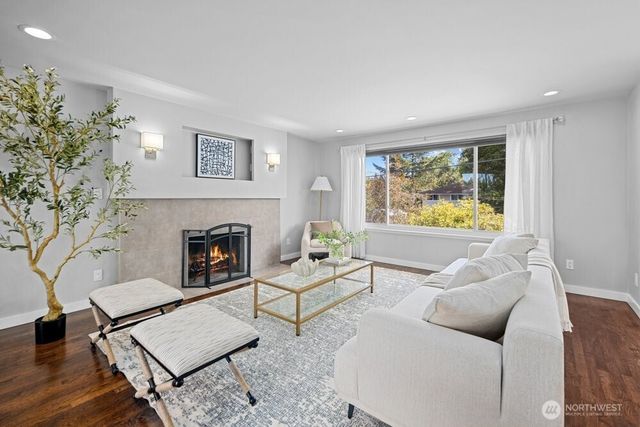 7360 NE 145th Place, Kenmore, WA 98028
