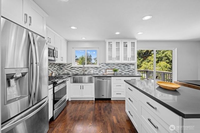 7360 NE 145th Place, Kenmore, WA 98028