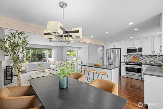 7360 NE 145th Place, Kenmore, WA 98028