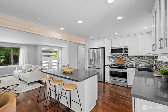 7360 NE 145th Place, Kenmore, WA 98028