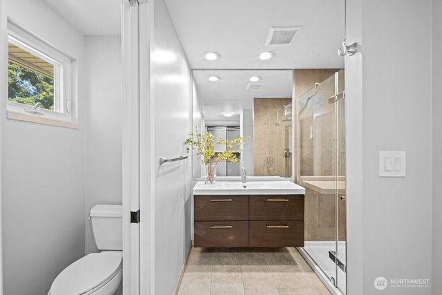 7360 NE 145th Place, Kenmore, WA 98028