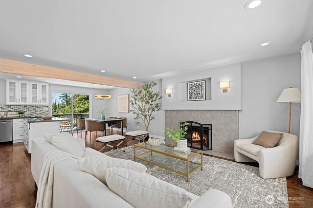 7360 NE 145th Place, Kenmore, WA 98028