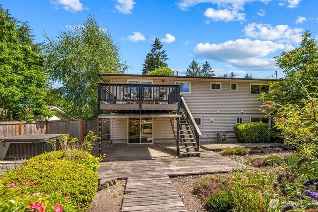 7360 NE 145th Place, Kenmore, WA 98028