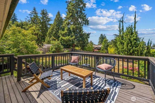 7360 NE 145th Place, Kenmore, WA 98028