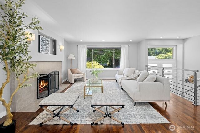 7360 NE 145th Place, Kenmore, WA 98028
