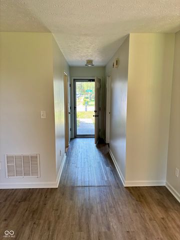 1808 Roosevelt Drive, Greenfield, IN 46140