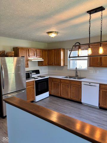 1808 Roosevelt Drive, Greenfield, IN 46140