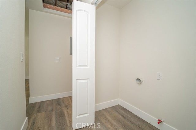 7420 Hobart, Los Angeles, CA 90047