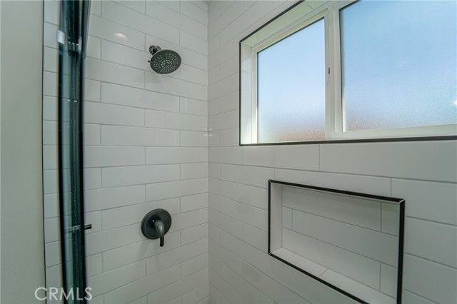 7420 Hobart, Los Angeles, CA 90047