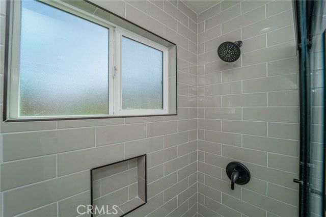 7420 Hobart, Los Angeles, CA 90047