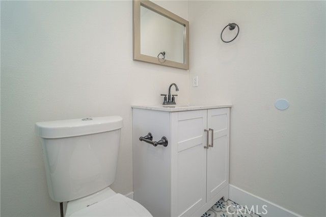 7420 Hobart, Los Angeles, CA 90047