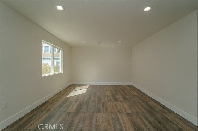 7420 Hobart, Los Angeles, CA 90047