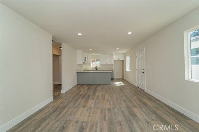 7420 Hobart, Los Angeles, CA 90047