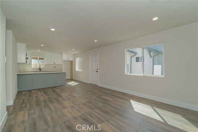 7420 Hobart, Los Angeles, CA 90047