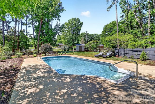 5601 Beaver Dam Lane, Mint Hill, NC 28227