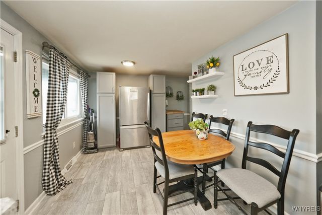 1707 Orchard Park Road, West Seneca, NY 14224