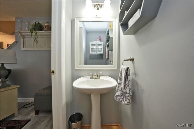 1707 Orchard Park Road, West Seneca, NY 14224