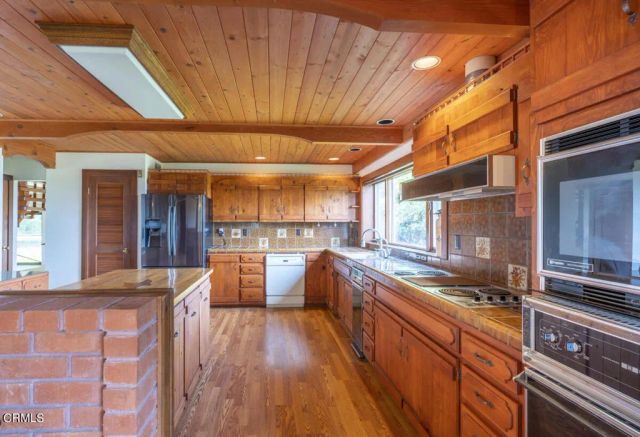 33451 Little Valley Road, Fort Bragg, CA 95437