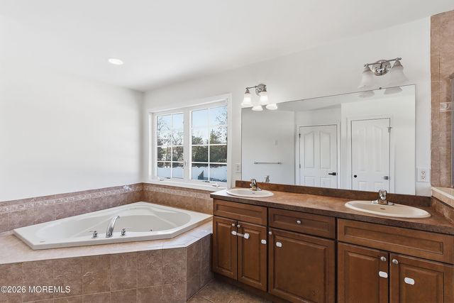 69 Fortune Court, Toms River, NJ 08755