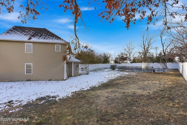 69 Fortune Court, Toms River, NJ 08755