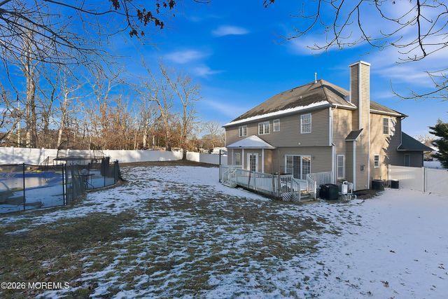 69 Fortune Court, Toms River, NJ 08755