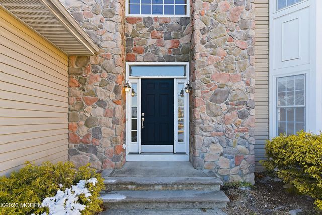 69 Fortune Court, Toms River, NJ 08755