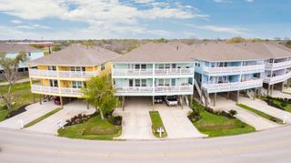709 N Bayshore Drive, La Porte, TX 77571