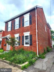 216 VALLEY ST, Cumberland, MD 21502