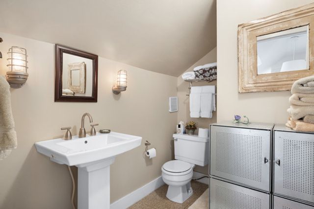 6020 Valley View Lane, Brenham, TX 77833