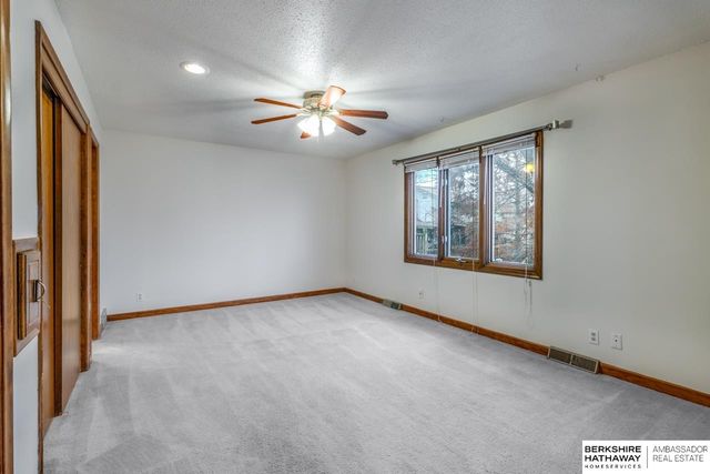 11713 Sprague Circle, Omaha, NE 68164