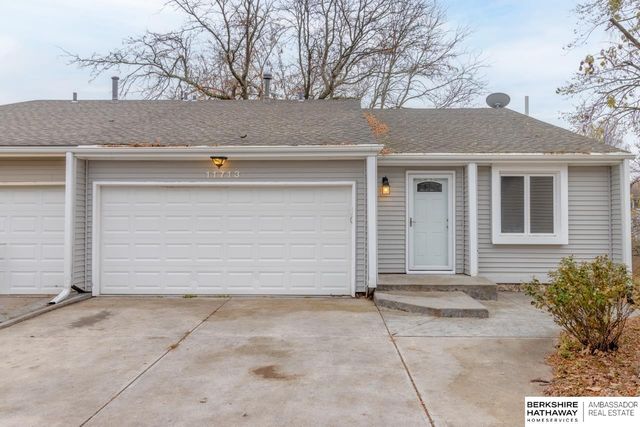 11713 Sprague Circle, Omaha, NE 68164